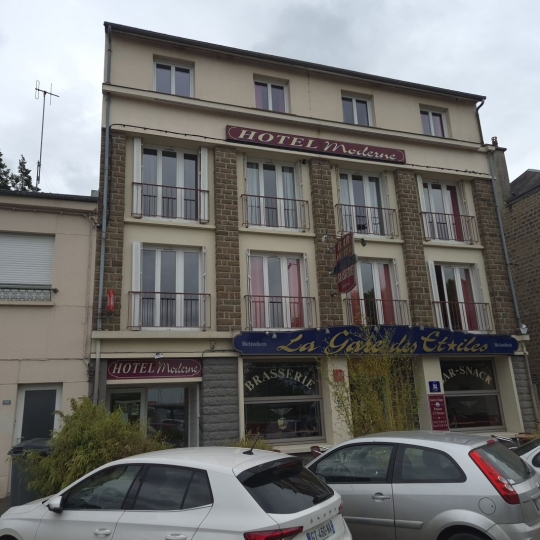 DG IMMOBILIER : Commerces | VIRE (14500) | 424.00m2 | 192 000 € 