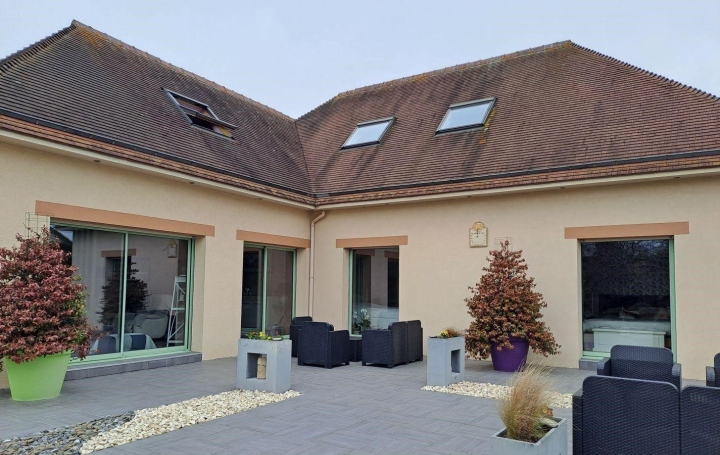 Maison   CAIRON  210 m2 549 500 € 